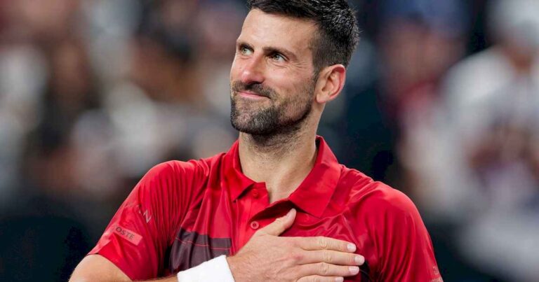 novak-djokovic-sigue-vivo-en-el-masters-1000-de-shanghai,-remonto-ante-el-sorprendente-mensik-y-despidio-a-nadal:-«ha-sido-mi-mayor-rival»