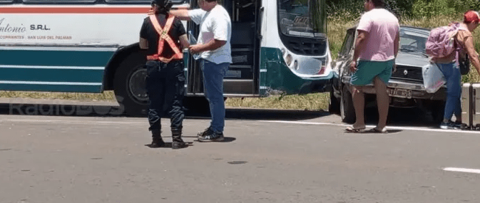 Triple choque y vuelco por Ruta 12 en Ramada Paso: no hay heridos graves