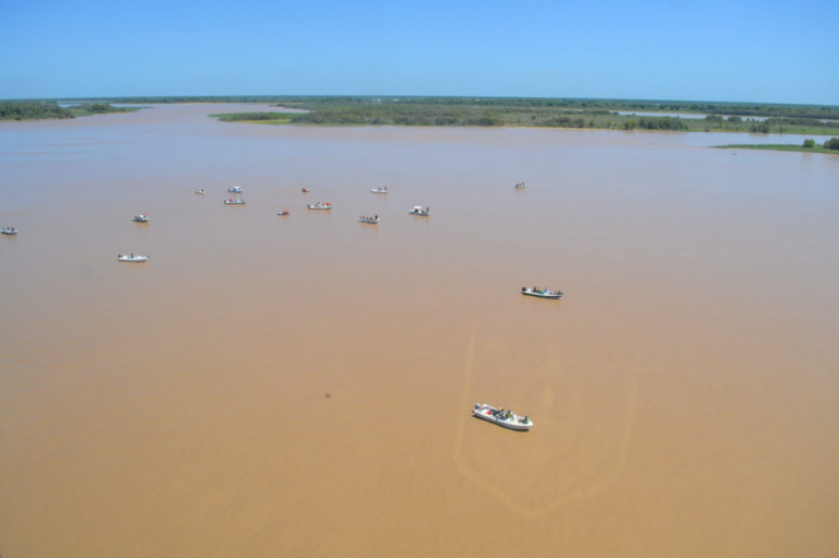 Desaparecidos en el río Paraná: un celular estuvo activo hasta varias horas después del siniestro