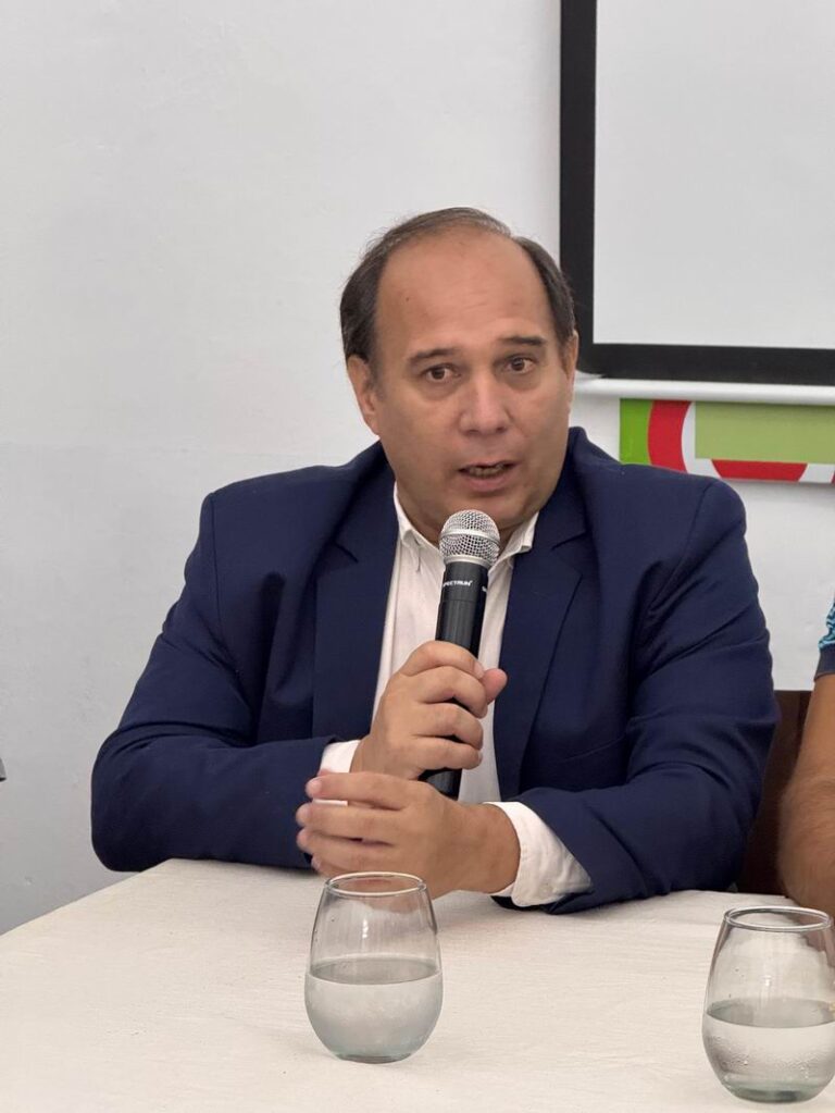 Con la aprobación de Macri, Costaguta ratificó la alianza del PRO con Valdés