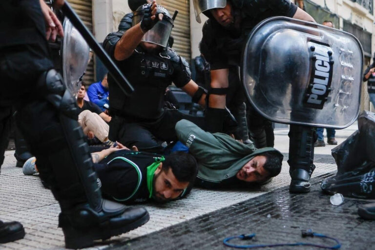El Gobierno ya detuvo a 3 personas con antecedentes penales que iban a la marcha