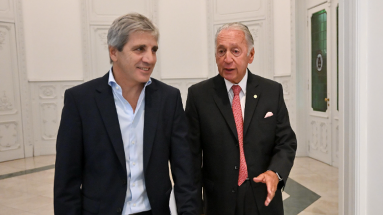 La UIA volvió a pedir que «se balancee la cancha» ante las importaciones