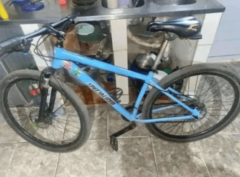 Corrientes: a punta de cuchillo, le robaron la bicicleta a un joven que volvía desde el trabajo