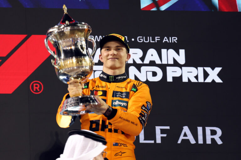 Fórmula 1: Piastri ganó en Bahrein en una carrera que lo tuvo todo