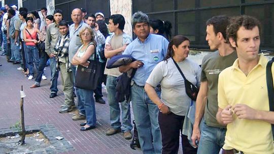 Advierten problemas inminentes en el mercado laboral estadounidense