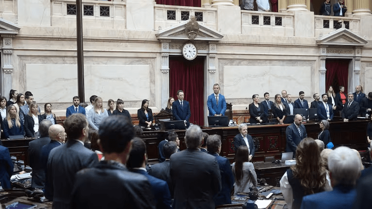En señal de austeridad, el Congreso no enviará comitiva oficial al funeral de Francisco
