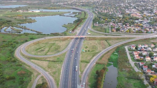 Inauguraron la bajada «Papa Francisco» en una autopista clave del AMBA