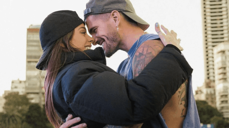 Tini Stoessel y Rodrigo de Paul se mudarían a una exclusiva mansión.