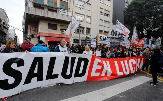 Médicos del Garrahan protestan contra el Gobierno de Milei