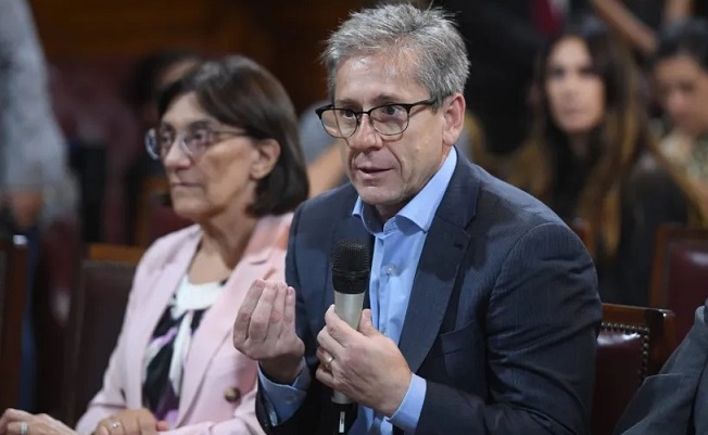El senador correntino Vischi renunció al aumento salarial a $9 millones