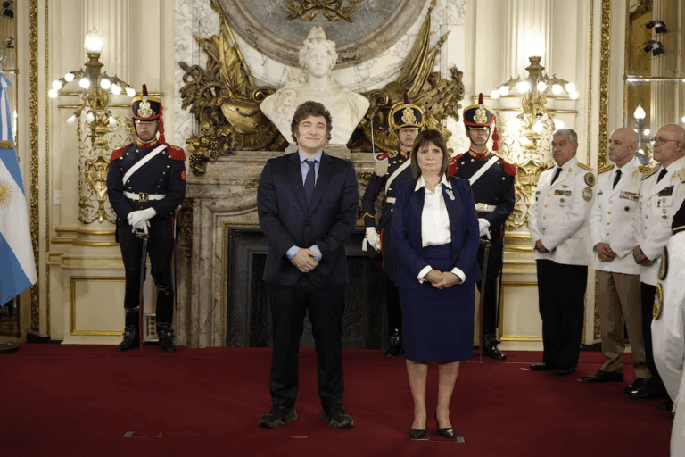 Milei y Bullrich anunciarán cambios en la Policía Federal.