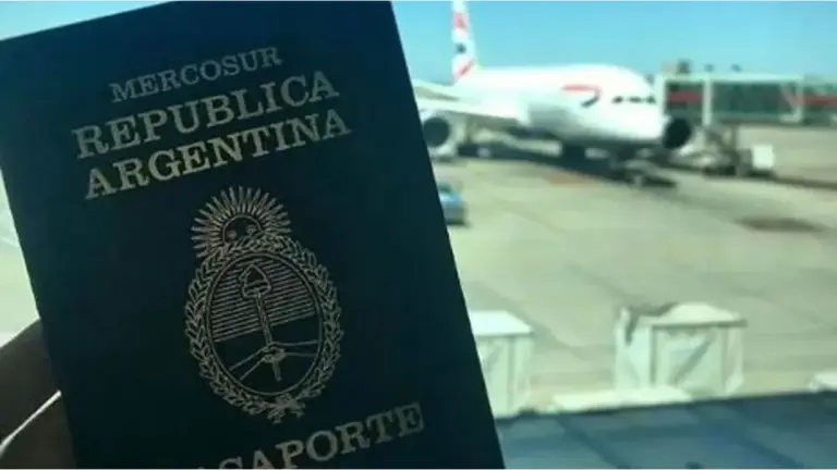 Presentan un proyecto para facilitar el retorno al país de argentinos en el exterior