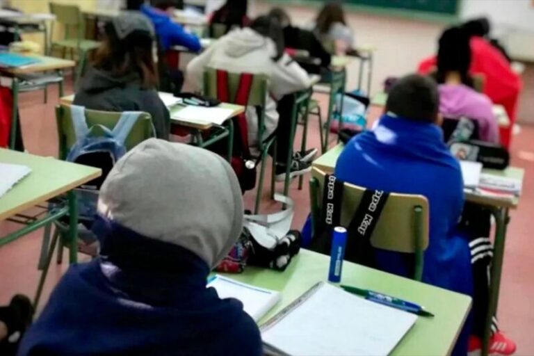 Ola Polar: una escuela correntina modificó el horario de ingreso