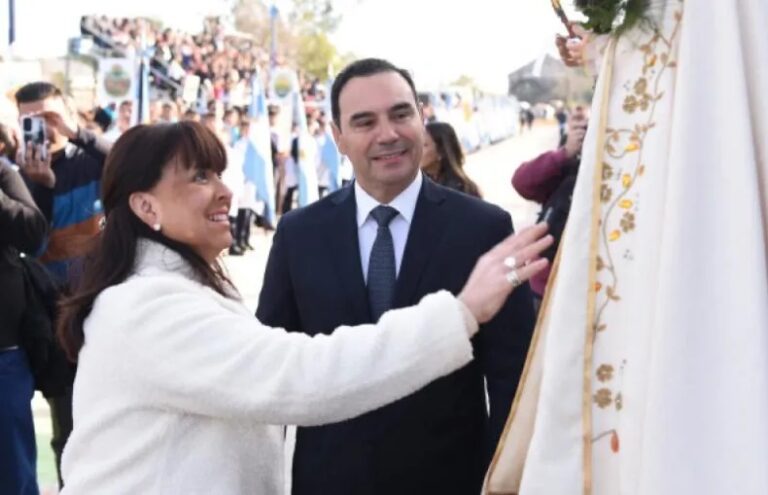 Valdés presidió el acto por el 193 aniversario de Mercedes