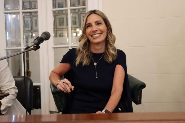 Después del rechazo de Perucho, la fórmula de LLA adquiere peso femenino