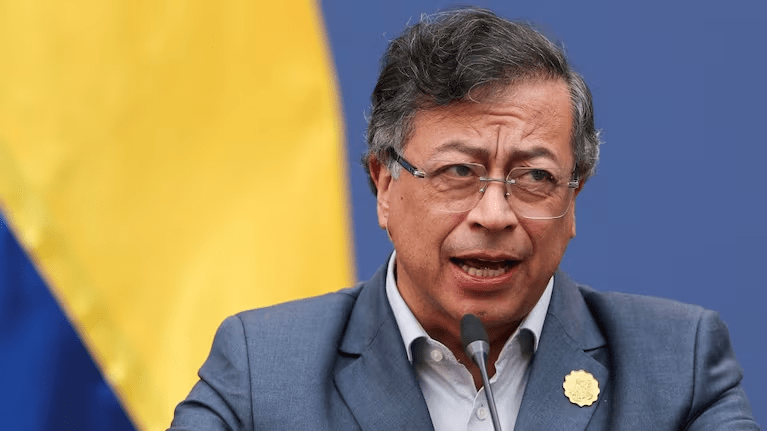 La dura crítica del presidente de Colombia a Milei: Gobierna con la bolsa de valores más desvalorizada