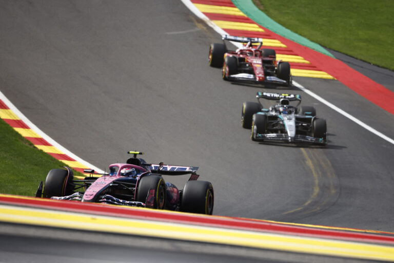 Colapinto en la Fórmula 1 en el GP de Bélgica: la carrera sprint y clasificación, minuto a minuto