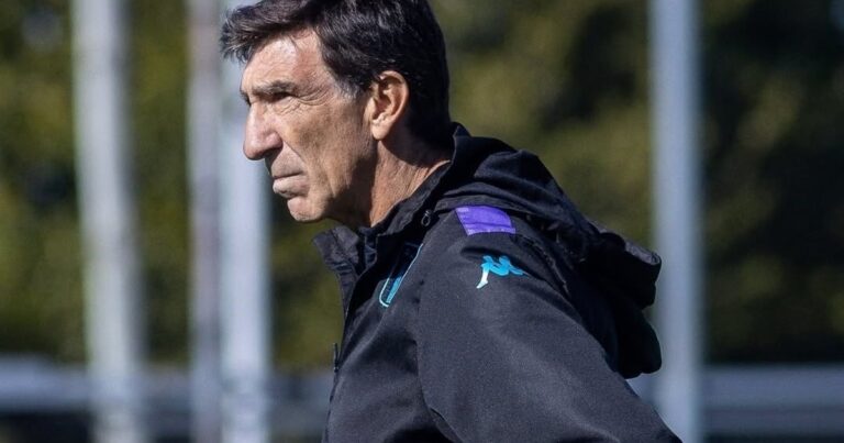 La formación de Racing contra Riestra: muchas bajas y un debut
