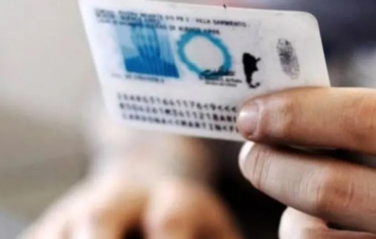 Milei da la ciudadanía Argentina a los extranjeros