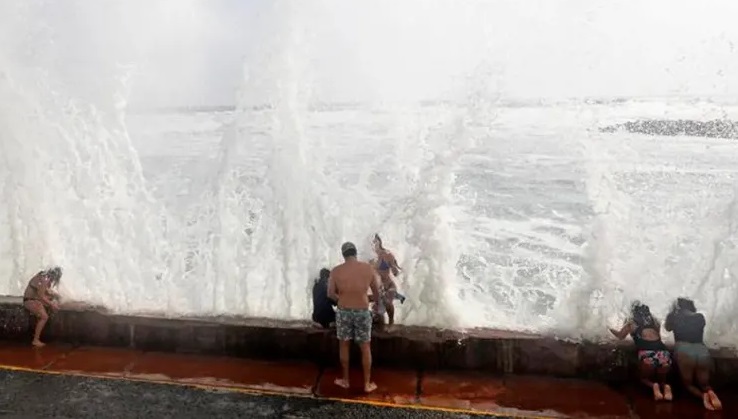 Perú emitió alerta de tsunami tras el fuerte sismo en Rusia