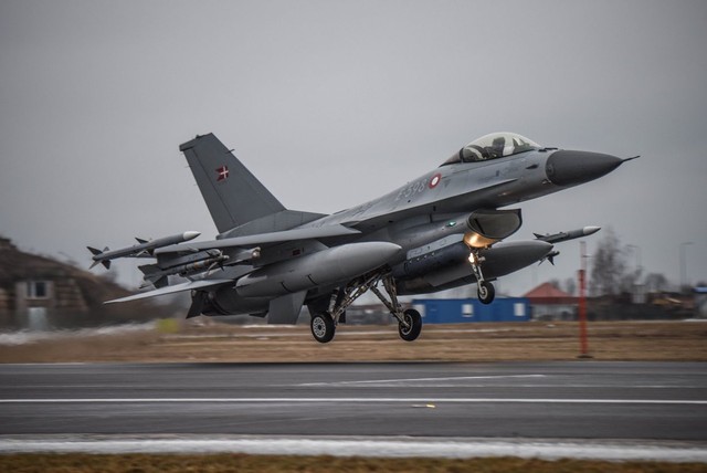 Cazas F-16: cuenta regresiva para la apertura de la base que albergará a los aviones