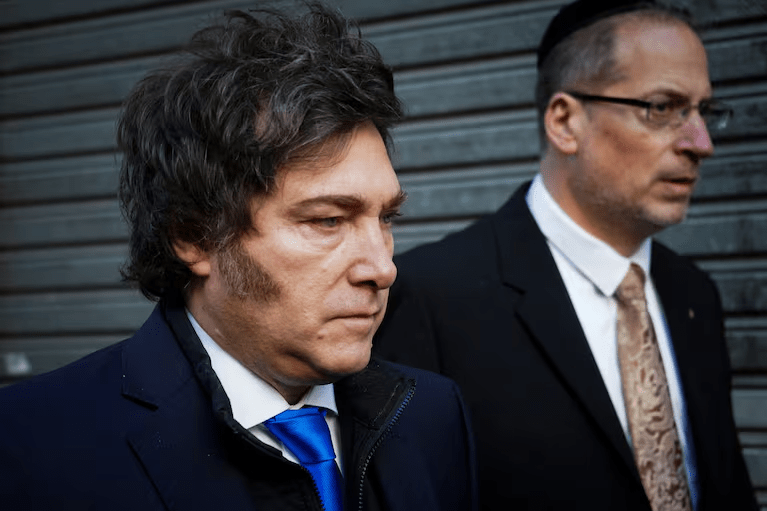 Tras la derrota en Diputados, el Gobierno busca blindar en el Senado los decretos que impulsó Sturzenegger