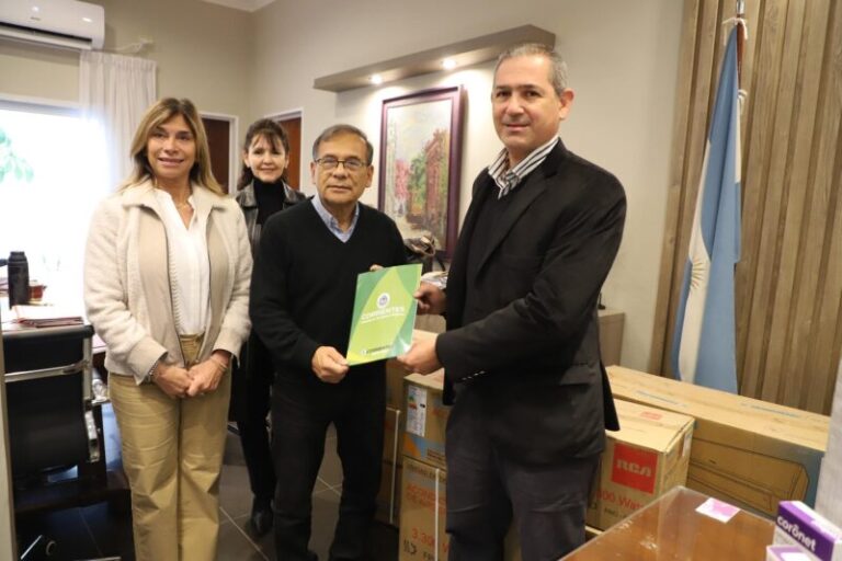 Fortalecen los centros de salud del interior con entrega de equipos