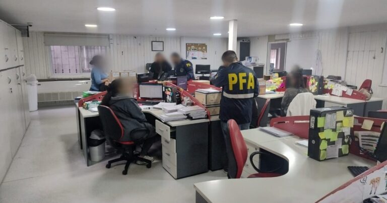 Una ex empleada del laboratorio del fentanilo contaminado denunció graves irregularidades: «ANMAT le avisaba a García Furfaro cuándo iban a pasar las inspecciones»