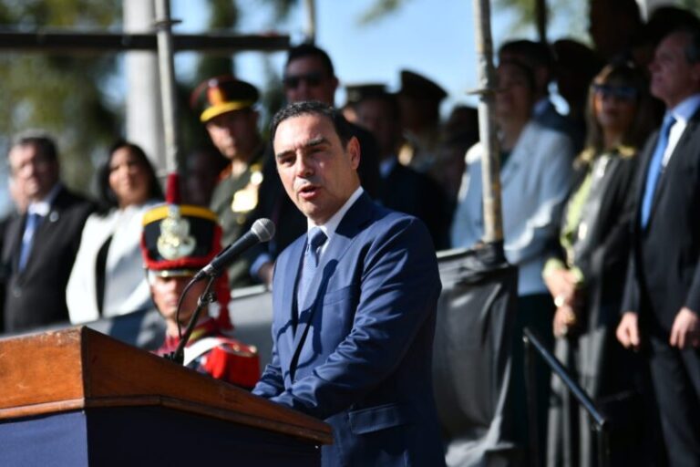 Valdés en Yapeyú:La gloria eterna de San Martín nos guía hacia el futuro