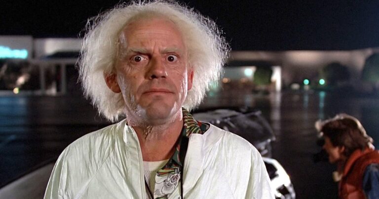 Christopher Lloyd, de haber rechazado ser el «Doc» en Volver al futuro a estar a los 86 años en Merlina y en el cine