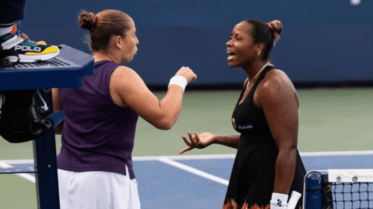 Las tenistas Taylor Townsend y Jelena Ostapenko discutieron a los gritos tras un partido en el US Open