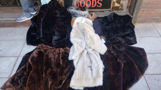 Clausuraron un local donde Cristina Kirchner compraba camperas de cuero