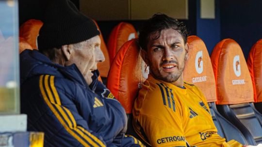 Miguel Russo repite una inesperada fórmula antes de viajar a Mar del Plata: solo un borrado no se sube al micro