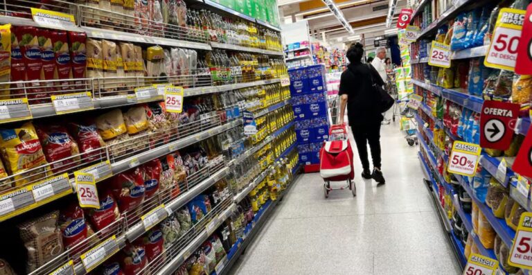 Nuevo golpe al bolsillo. Agosto: Inflación del 1,9% y la canasta básica por encima del millón