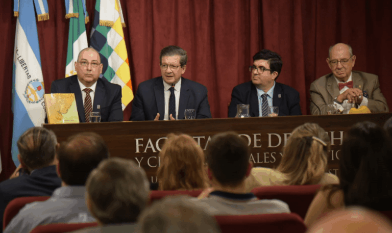 Presentaron un nuevo libro sobre la historia territorial de Corrientes