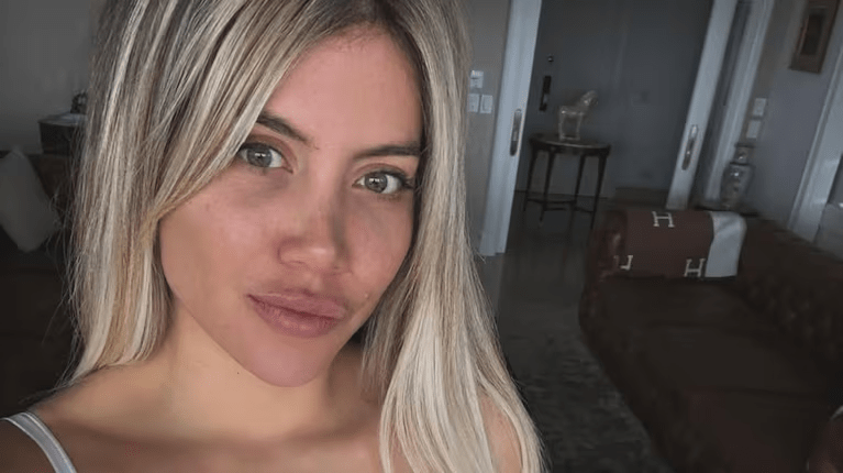 Wanda Nara presumió el regalo que su nuevo novio les dio a todas las mujeres de su familia