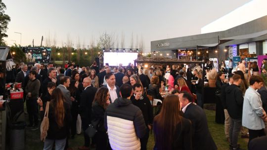 Super NET 2025: networking, glamour e innovación en el evento empresarial más exclusivo de Córdoba