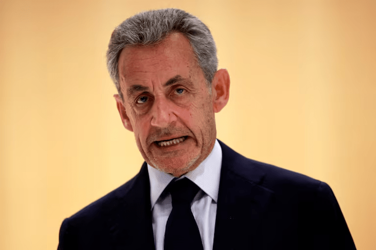 Condenaron al expresidente Nicolás Sarkozy por financiar su campaña con dinero del dictador libio Gadafi