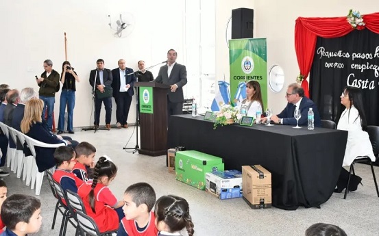 Valdés inauguró el jardín de infantes Casita Encantada