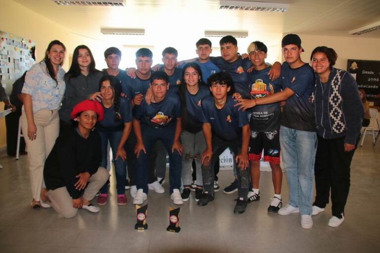 Irigoyen: Son el futuro de nuestro campo, esfuércense en los estudios