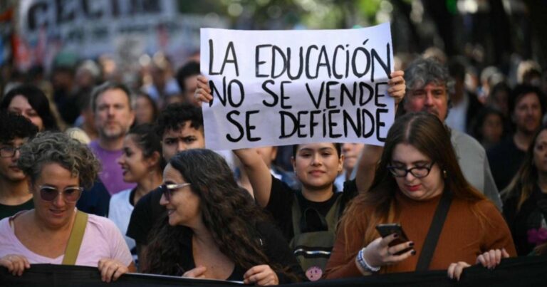 Un proyecto regresivo. Reforma educativa libertaria