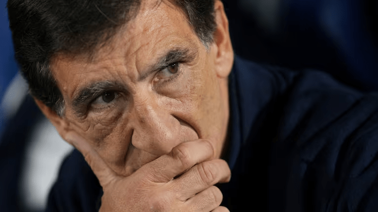 Racing se rearma tras perder el campeonato: el futuro de Costas y los dos refuerzos que llegan