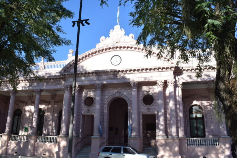 Valdés decretó los asuetos de fin de año y las ferias de verano: una por una, las fechas