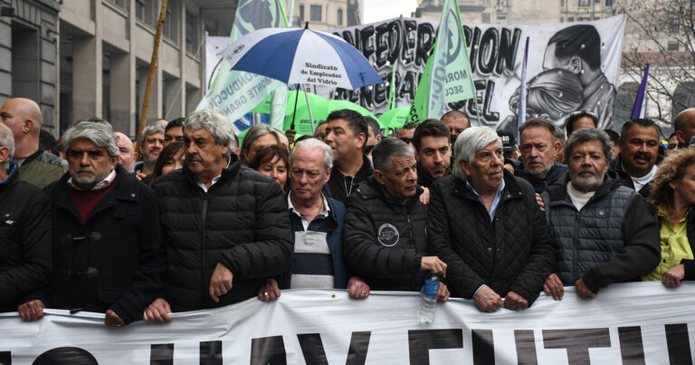 La CGT marcha a Plaza de Mayo contra la reforma laboral: mapa de cortes, horarios y qué gremios movilizan