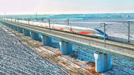 El Dragón de nieve: China inauguró un espectacular tren bala para impulsar el turismo de esquí