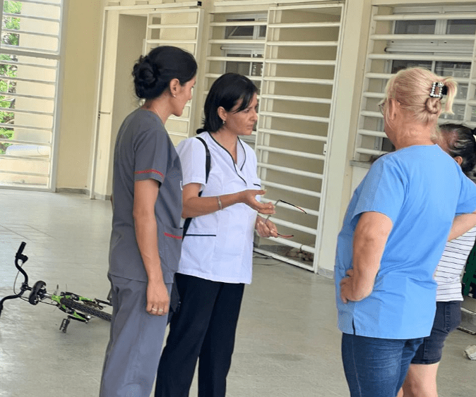 Salud Pública llevó adelante un operativo sanitario en San Luis del Palmar