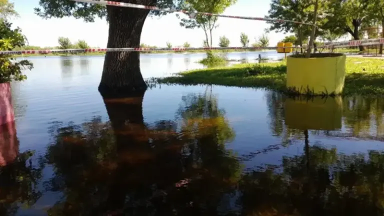 San Roque: 250 evacuados por el desborde del río Santa Lucía