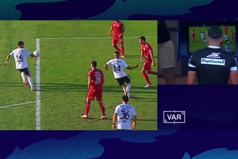 Los llamados del VAR rescataron a Barracas Central en el duelo de dos equipos timbrados por las polémicas