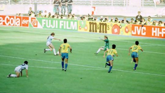 El gol de Claudio Caniggia a Brasil en 1990: la historia detrás del contragolpe que silenció al Scratch