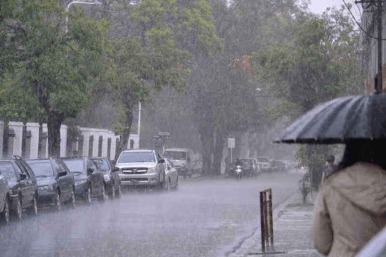 Hay alerta amarilla por tormentas para este en Corrientes: las zonas afectadas